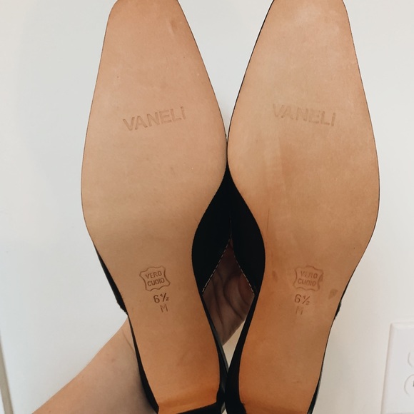 Vaneli vintage slip on heels - Picture 2 of 5